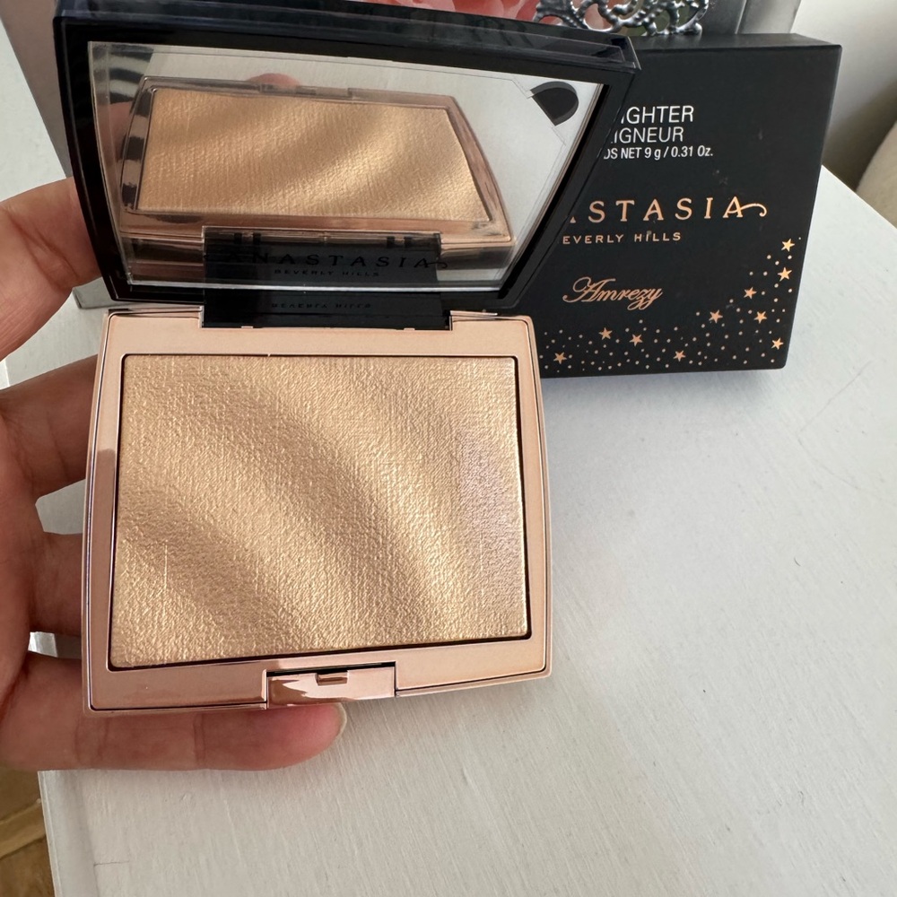 Anastasia Beverly Hills Highlighter - AMREZY